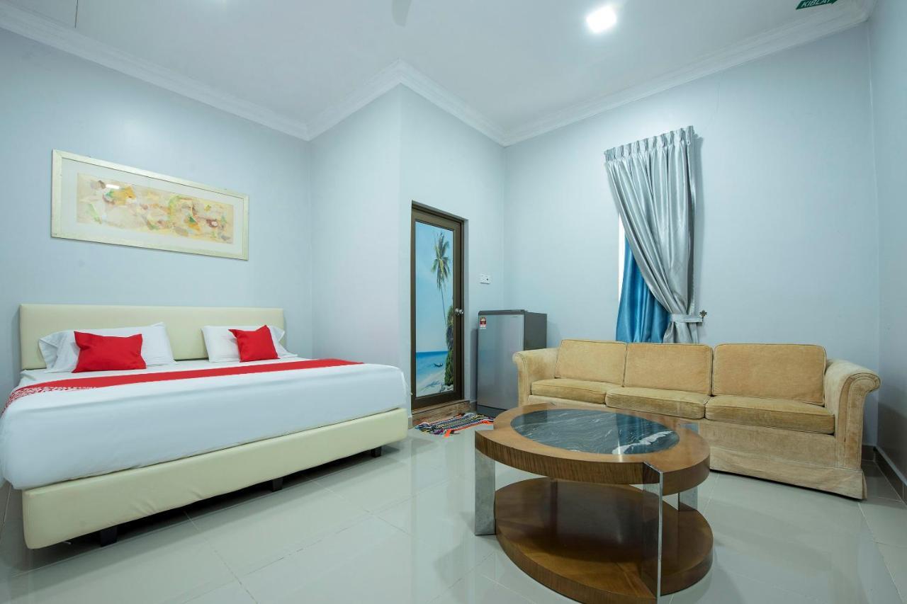 Oyo 90234 Sungai Rengit City Resort 2 Kampung Sungai Rengit Ngoại thất bức ảnh