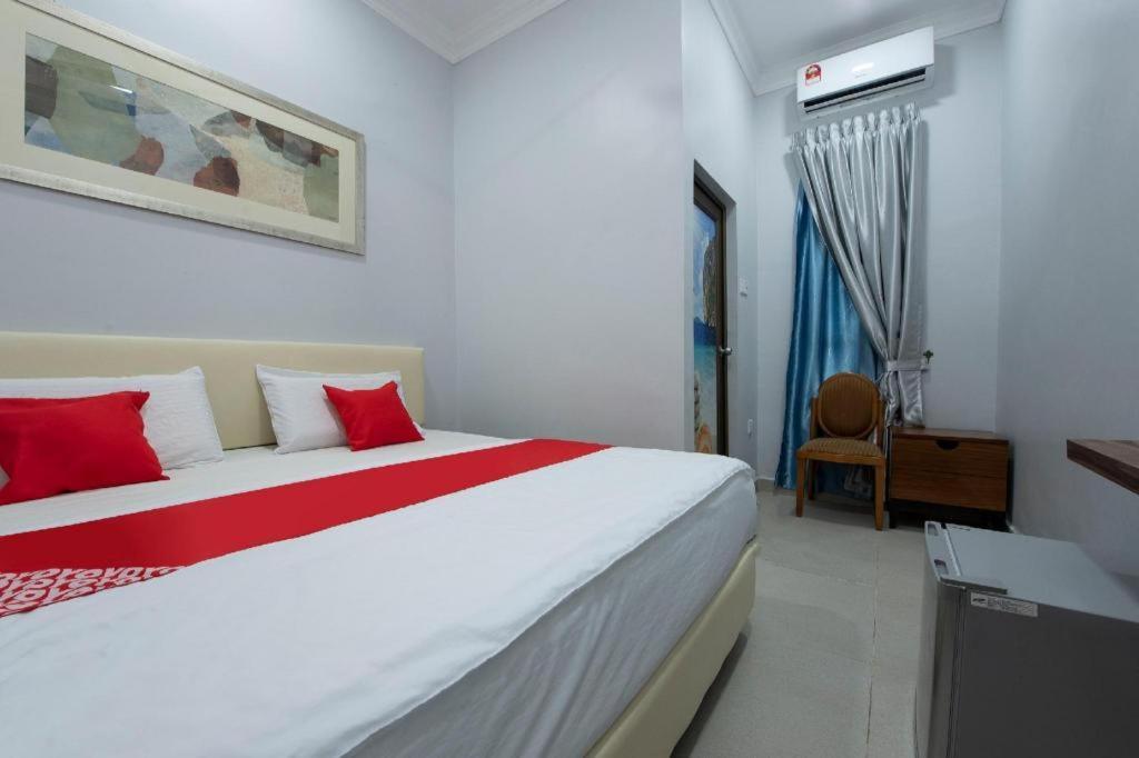 Oyo 90234 Sungai Rengit City Resort 2 Kampung Sungai Rengit Ngoại thất bức ảnh