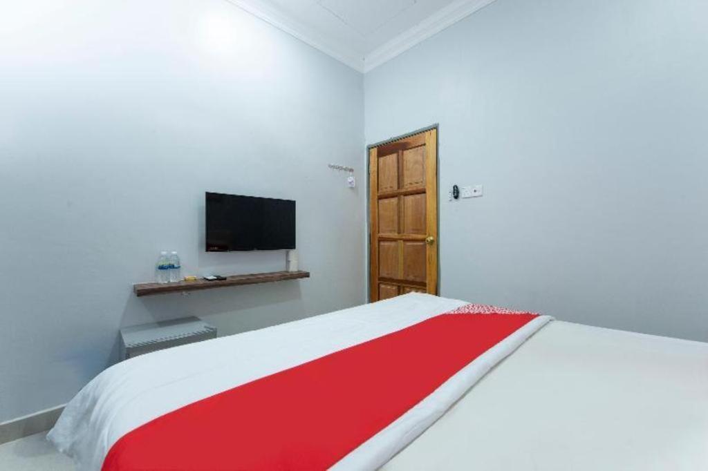 Oyo 90234 Sungai Rengit City Resort 2 Kampung Sungai Rengit Ngoại thất bức ảnh