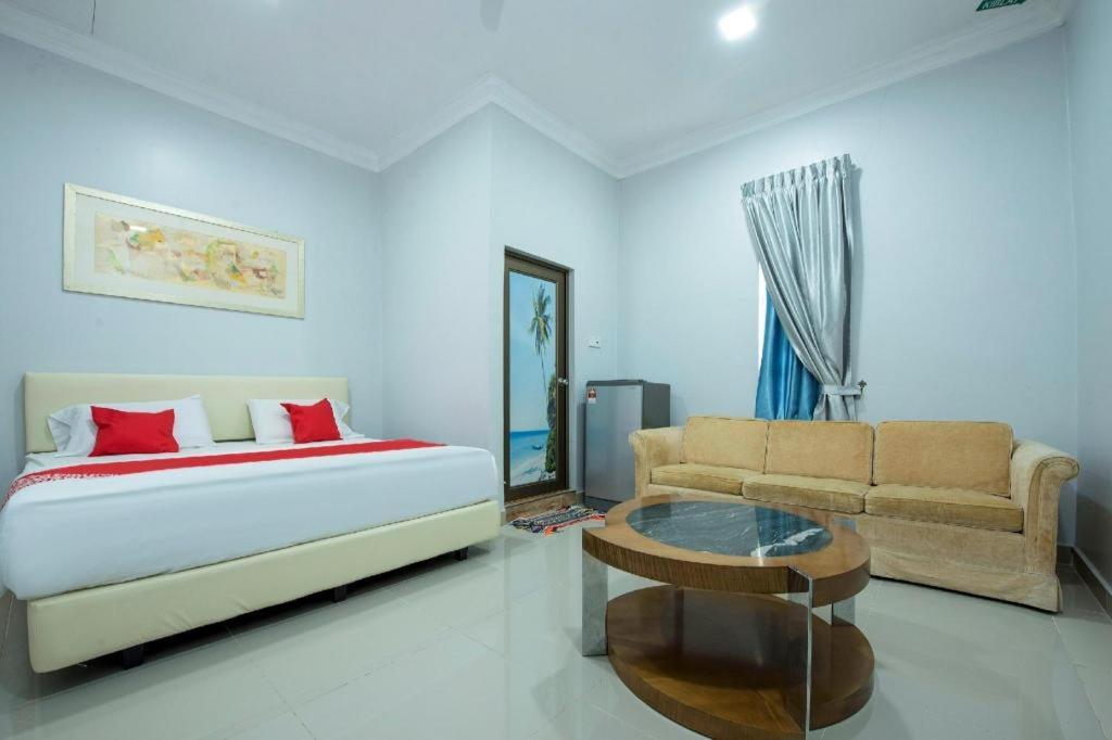 Oyo 90234 Sungai Rengit City Resort 2 Kampung Sungai Rengit Ngoại thất bức ảnh
