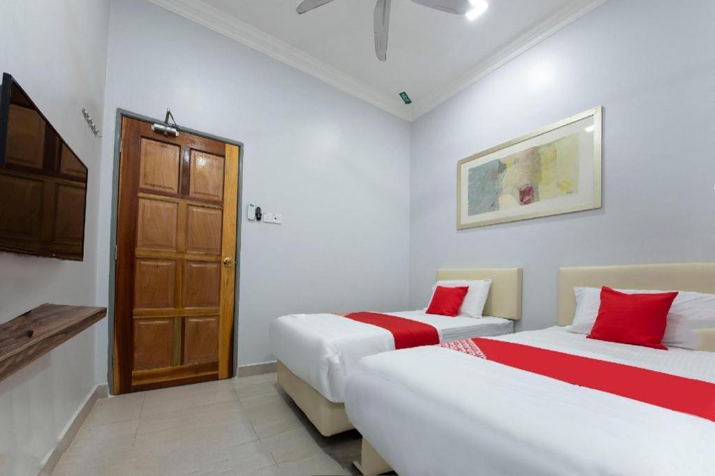 Oyo 90234 Sungai Rengit City Resort 2 Kampung Sungai Rengit Ngoại thất bức ảnh