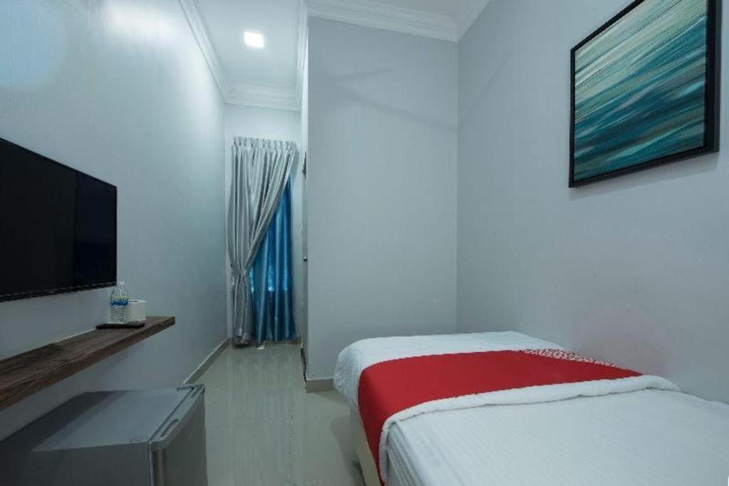 Oyo 90234 Sungai Rengit City Resort 2 Kampung Sungai Rengit Ngoại thất bức ảnh