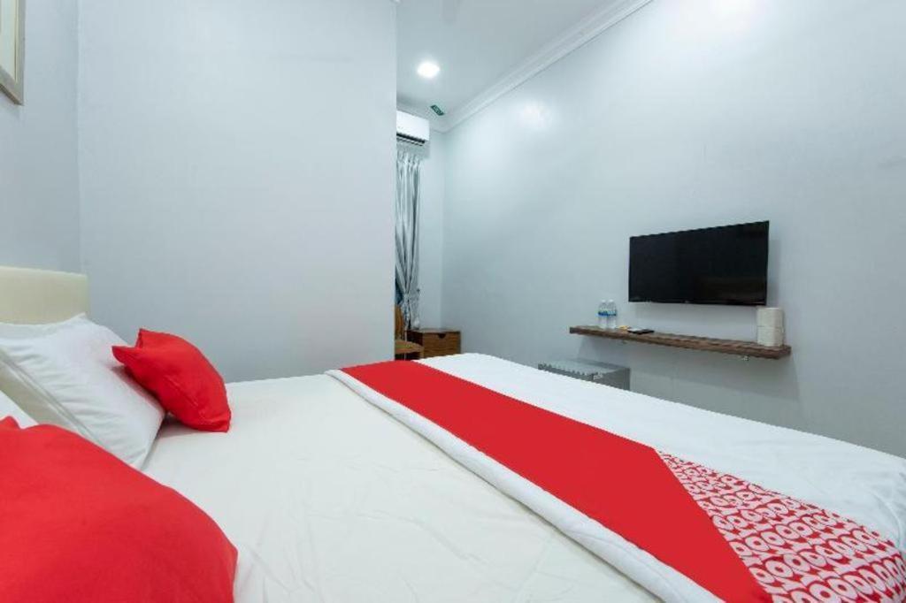 Oyo 90234 Sungai Rengit City Resort 2 Kampung Sungai Rengit Ngoại thất bức ảnh