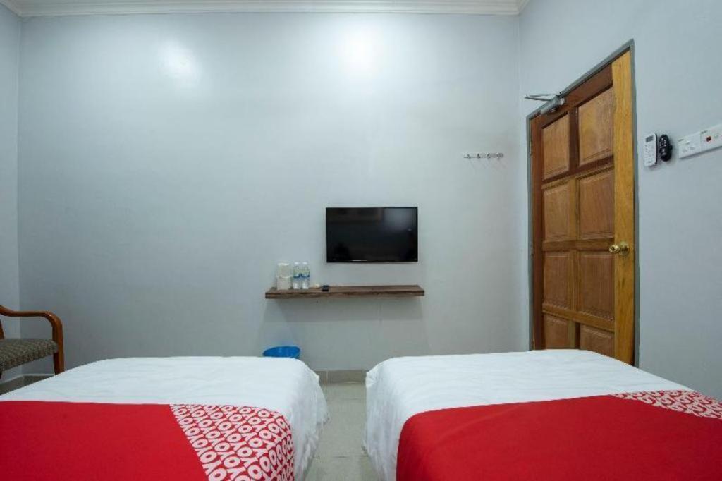 Oyo 90234 Sungai Rengit City Resort 2 Kampung Sungai Rengit Ngoại thất bức ảnh